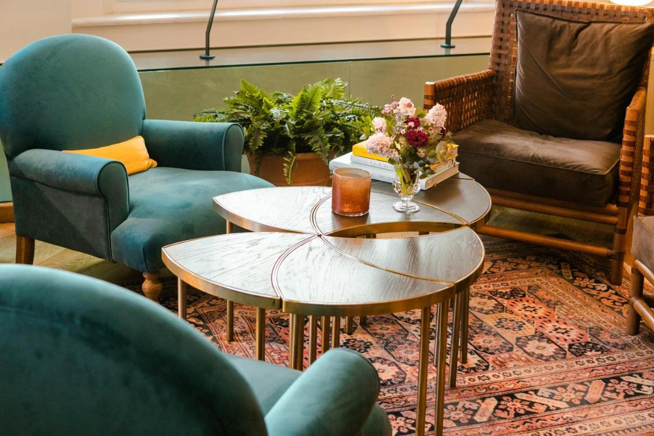 The Excelsior - Small Luxury Hotels Of The World Thessaloníki Ngoại thất bức ảnh A set of nesting tables